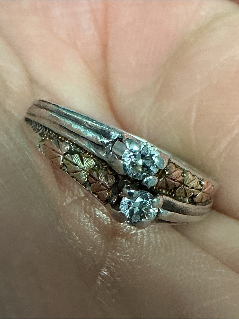 BLACK HILLS GOLD 925 12K Double CZ Ring 7